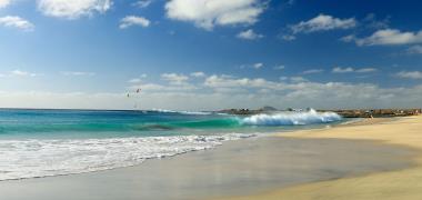 Strand van Santa Maria op het eiland Sal, één van de Kaapverdische Eilanden