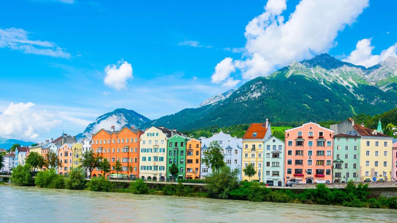 Gekleurde huizen in Innsbruck