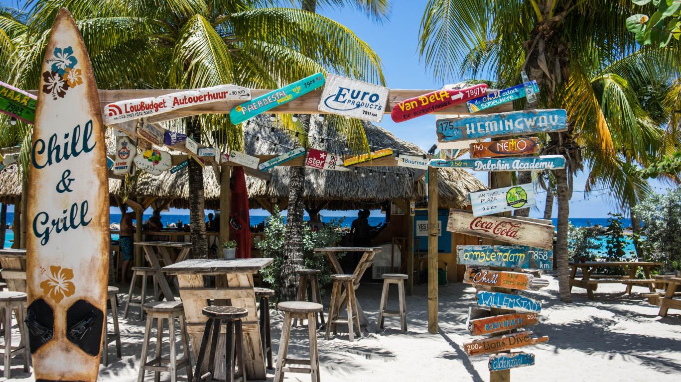 Een strandbar in Curaçao
